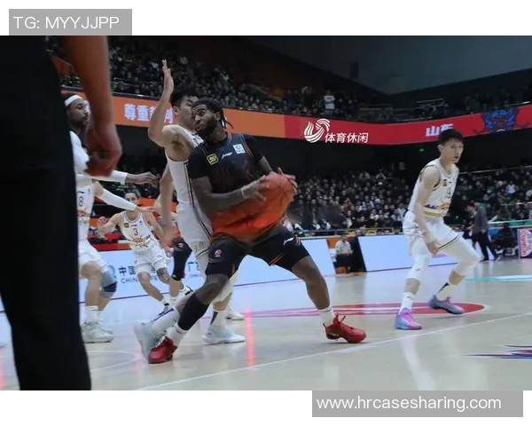 CBA第30轮新疆队对阵广东队精彩对决回顾与分析