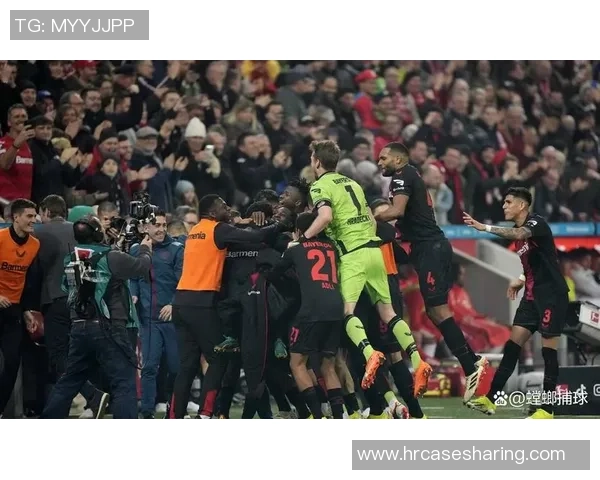 拜仁噩梦局面！三人连环失误，孔帕尼暴怒，诺伊尔不满队友